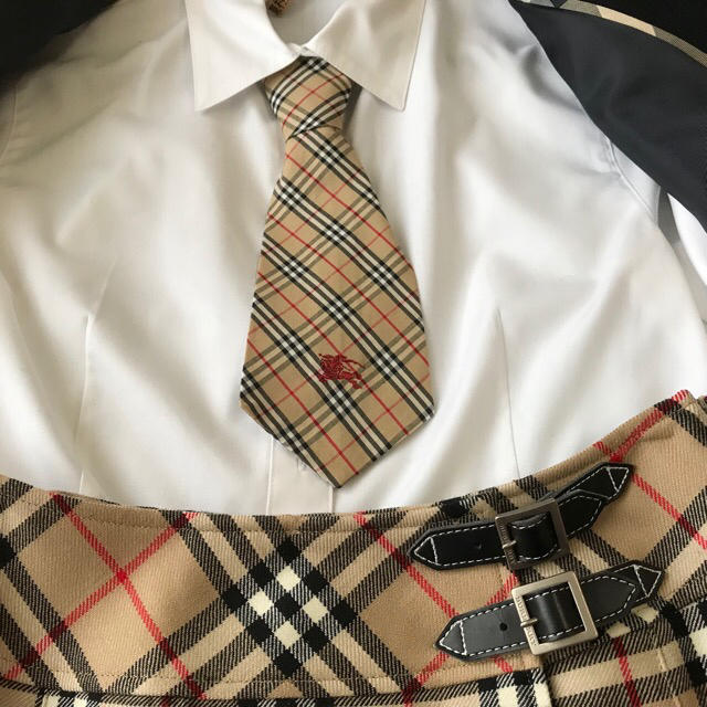 BURBERRY(バーバリー)のバーバリーロンドン スーツ 美品 卒業式 キッズ/ベビー/マタニティのキッズ服女の子用(90cm~)(ドレス/フォーマル)の商品写真