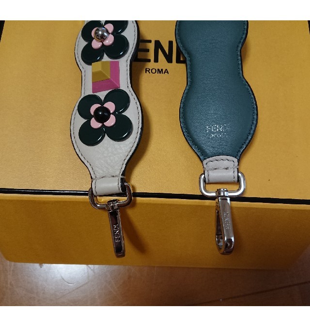 最終値下げ★FENDI★ストラップユー 2