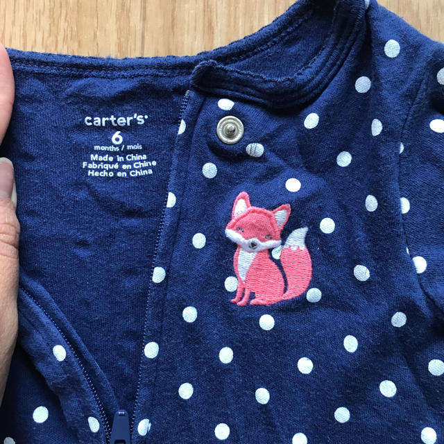 carter's(カーターズ)のカバーオール カーターズ ネイビー ドット柄 便利！ファスナー  キッズ/ベビー/マタニティのベビー服(~85cm)(カバーオール)の商品写真