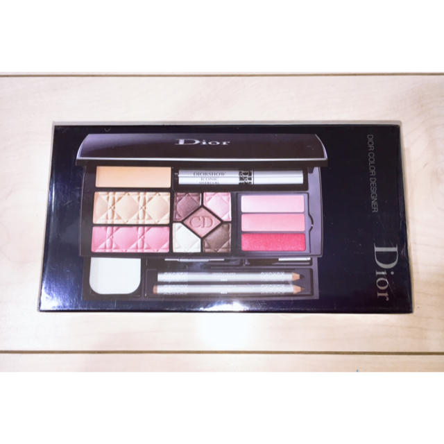 Dior カラーデザイナー Dior カラーデザイナー
