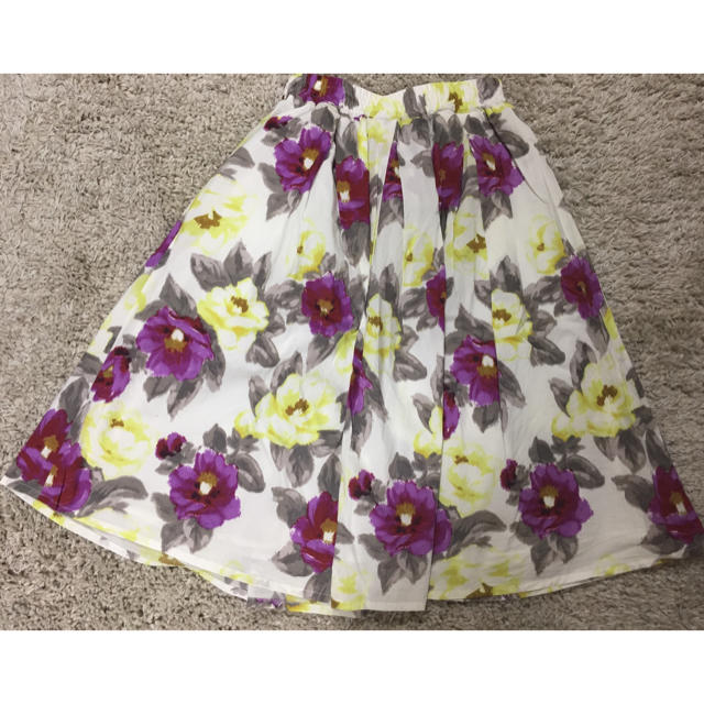 しまむら(シマムラ)のしまむら 花柄スカート レディースのスカート(ひざ丈スカート)の商品写真