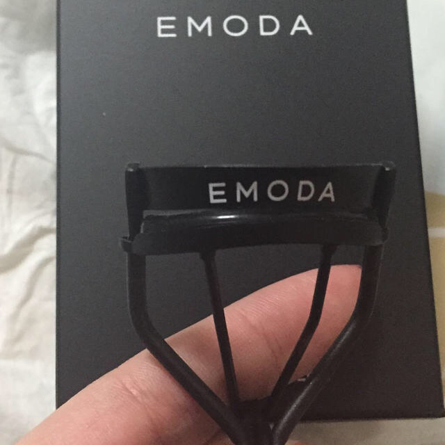 EMODA(エモダ)のEMODA アイラッシュカーラー コスメ/美容のベースメイク/化粧品(その他)の商品写真