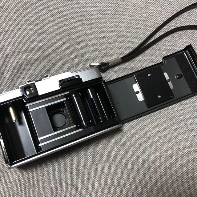 OLYMPUS(オリンパス)のOLYMPUS PEN ee3 (お気持ちお値下げ可) スマホ/家電/カメラのカメラ(フィルムカメラ)の商品写真