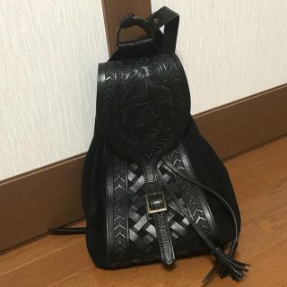 グレースコンチネンタル　カービングバッグ　黒　リュック