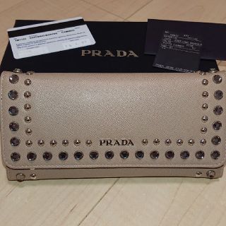 PRADA(財布)のフリマアイテム一覧 PRADA(財布)のフリマアイテム一覧