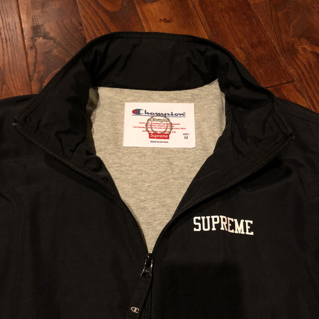 Supreme(シュプリーム)のシュプリーム チャンピオン ナイロンジャケット メンズのジャケット/アウター(ナイロンジャケット)の商品写真
