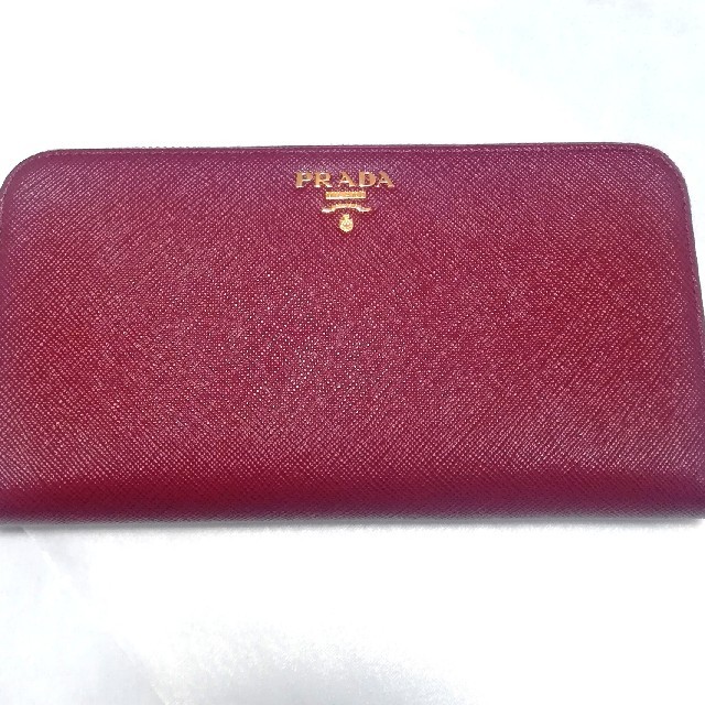 品質一番の PRADA 新品正規品長財布 【9月末まで最安価格】1点限り