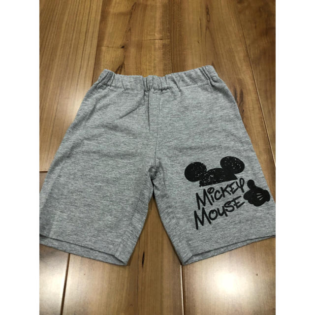 Disney(ディズニー)の【美品】ミッキー短パン キッズ/ベビー/マタニティのキッズ服男の子用(90cm~)(パンツ/スパッツ)の商品写真