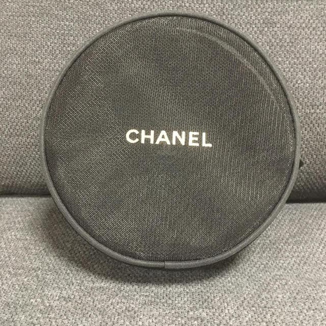 CHANEL(シャネル)のシャネル ノベルティー ポーチ コスメ/美容のベースメイク/化粧品(その他)の商品写真