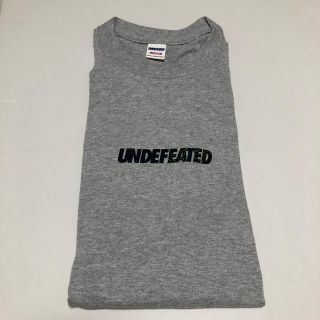 アンディフィーテッド(UNDEFEATED)のUNDEFEATED HOLOGRAPHIC LOGO S/S TEE(Tシャツ/カットソー(半袖/袖なし))