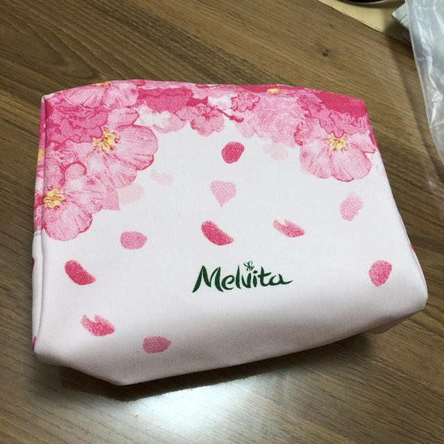 Melvita(メルヴィータ)のMelvitaポーチ アメニティ レディースのファッション小物(ポーチ)の商品写真