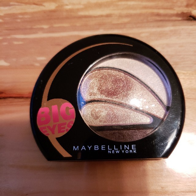 MAYBELLINE(メイベリン)のMAYBELLINE　BIGEYES　ブラウンアイシャドー コスメ/美容のベースメイク/化粧品(アイシャドウ)の商品写真