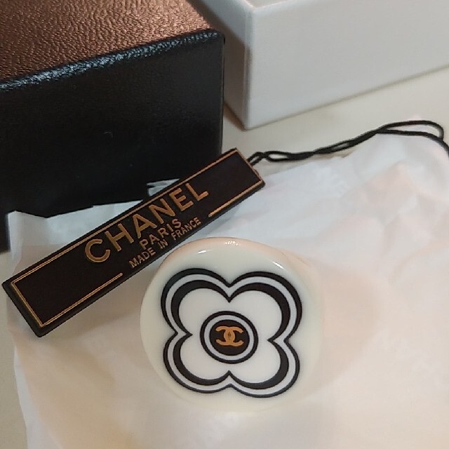 CHANEL(シャネル)の【送料込】CHANEL プラスチック リング レディースのアクセサリー(リング(指輪))の商品写真