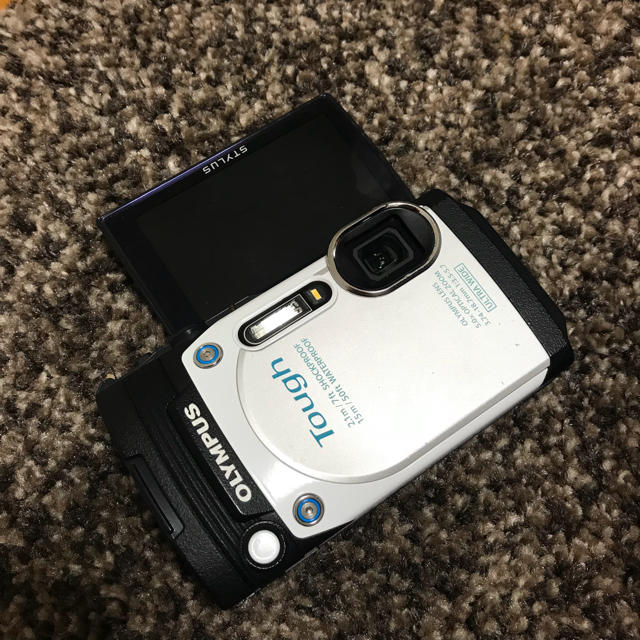 OLYMPUS(オリンパス)のOLYMPUS tg870 スマホ/家電/カメラのカメラ(コンパクトデジタルカメラ)の商品写真