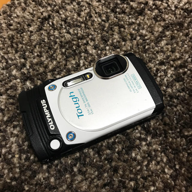 OLYMPUS(オリンパス)のOLYMPUS tg870 スマホ/家電/カメラのカメラ(コンパクトデジタルカメラ)の商品写真