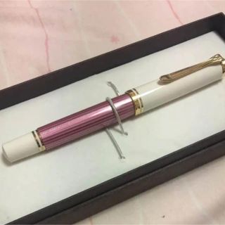 ペリカン(Pelikan)のペリカン 万年筆 スーベレーン ピンク 限定品(ペン/マーカー)