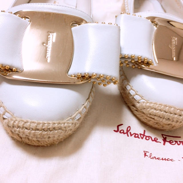 Salvatore Ferragamo(サルヴァトーレフェラガモ)の専用♡2018 Salvatore Ferragamo ♡ エスパドリーユ レディースの靴/シューズ(ローファー/革靴)の商品写真