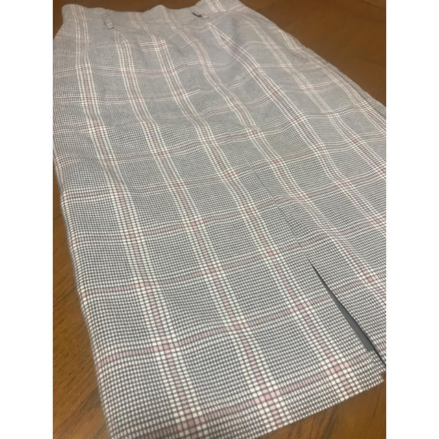 NATURAL BEAUTY BASIC(ナチュラルビューティーベーシック)の定価7776円♡2018春物♡pink×グレーチェックスカート レディースのスカート(ひざ丈スカート)の商品写真