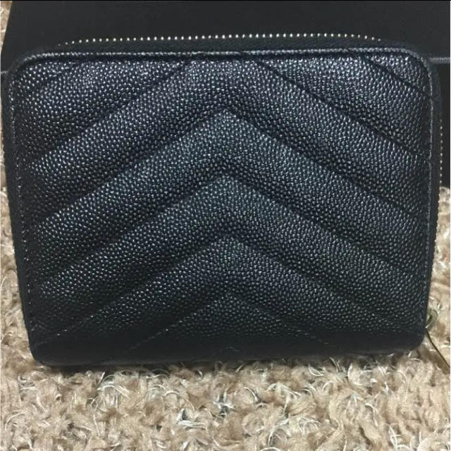 Saint Laurent(サンローラン)のサンローラン YSL  SAINT LAURENT 二つ折り財布 レディースのファッション小物(財布)の商品写真