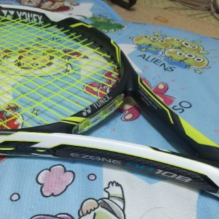 ヨネックス(YONEX)の硬式テニス イーゾーンDR108(ラケット)