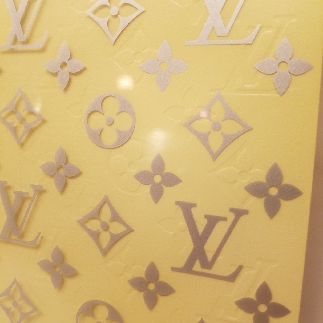 LOUIS VUITTON(ルイヴィトン)のルイヴィトン　クリアファイル　書類ファイル　ヴェルニ　モノグラム　シュプリーム インテリア/住まい/日用品の文房具(ファイル/バインダー)の商品写真