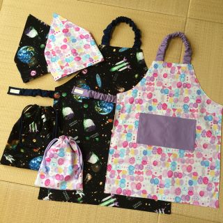 ルイルイ様専用♡キッズエプロン＆三角巾と収納袋(その他)