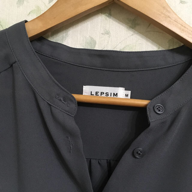LEPSIM(レプシィム)のLEPSIM カクシュールブラウス レディースのトップス(シャツ/ブラウス(長袖/七分))の商品写真