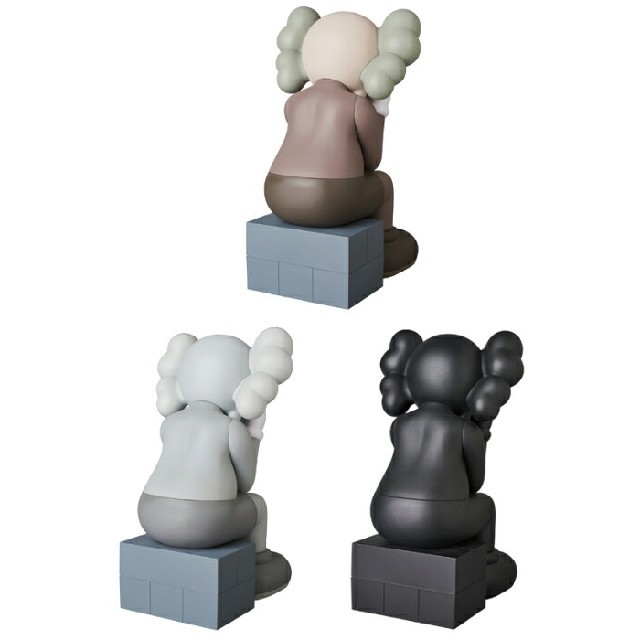 MEDICOM TOY(メディコムトイ)の送料込み 3体セット KAWS PASSING THROUGH エンタメ/ホビーのフィギュア(その他)の商品写真