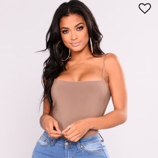 新品 Fashion nova ボディスーツ キャミソール(キャミソール)