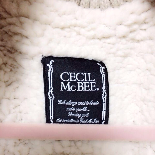 CECIL McBEE(セシルマクビー)のミリタリーコート ホワイト レディースのジャケット/アウター(モッズコート)の商品写真