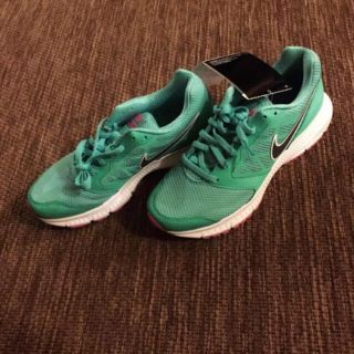 ナイキ(NIKE)のRUN グリーン(スニーカー)