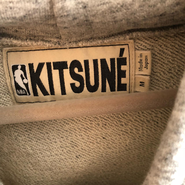 MAISON KITSUNE'(メゾンキツネ)のメゾンキツネ  パーカ NBA メンズのトップス(パーカー)の商品写真