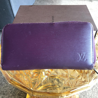 ルイヴィトン(LOUIS VUITTON)のルイ ヴィトン 紫 長財布(財布)