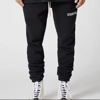 フィアオブゴッド(FEAR OF GOD)のMサイズ fog Essentials Graphic Sweatpants(その他)