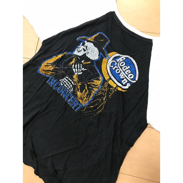 RODEO CROWNS(ロデオクラウンズ)のロデオクラウンズ♡ロックプリント ラグランT レディースのトップス(Tシャツ(長袖/七分))の商品写真