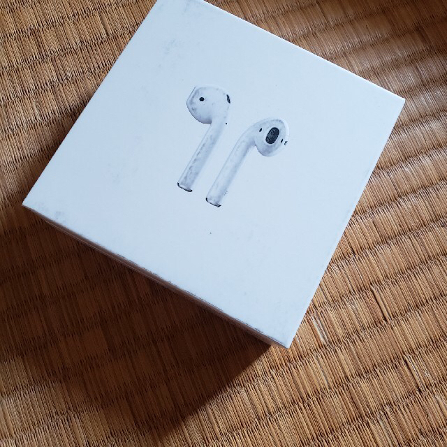 Apple(アップル)のAirPods　中古品　動作確認済み スマホ/家電/カメラのオーディオ機器(ヘッドフォン/イヤフォン)の商品写真