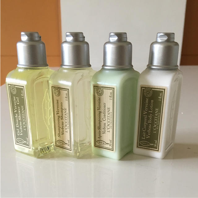 L'OCCITANE(ロクシタン)の未開封⭐︎ロクシタン  ヴァーベナ アメニティ４種 セット コスメ/美容のキット/セット(サンプル/トライアルキット)の商品写真