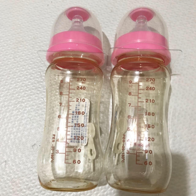サンリオ - 新品 ハローキティ プラスチック哺乳瓶 270ml×2本 サンリオ - 新品 ハローキティ プラスチック哺乳瓶 270ml×2本
