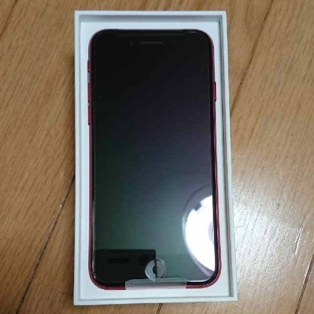 iPhone(アイフォーン)のiPhone8  レッド  SIMロック解除可 スマホ/家電/カメラのスマートフォン/携帯電話(スマートフォン本体)の商品写真