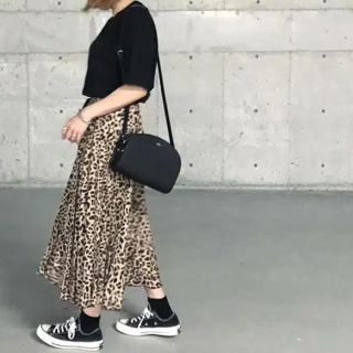 ザラ(ZARA)の完売品 ザラ レオパード 豹柄 ヒョウ柄 プリーツ スカート ブーツ サンダル(ロングスカート)