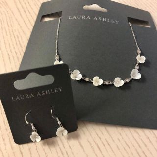 ローラアシュレイ(LAURA ASHLEY)のローラアシュレイ♡ピアス(ピアス)