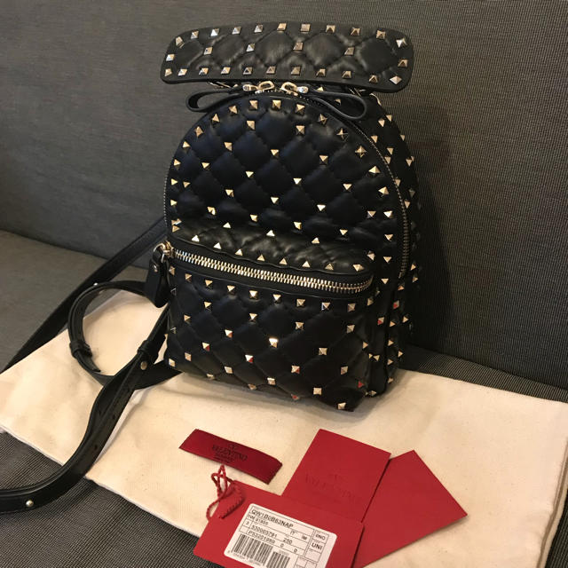 季節のおすすめ商品 VALENTINO - ヴァレンティノ♡バックパック a
