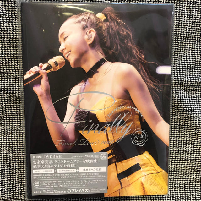 安室奈美恵 札幌公演 初回限定版 美品！ エンタメ/ホビーのDVD/ブルーレイ(ミュージック)の商品写真