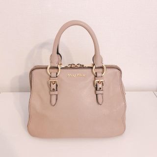 ミュウミュウ(miumiu)の週末限定価格❁miumiu マドラスハンドバッグ ピンクベージュ ショルダー付(ハンドバッグ)