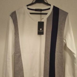 ブラックレーベルクレストブリッジ(BLACK LABEL CRESTBRIDGE)のVネックカットソー

(Tシャツ/カットソー(七分/長袖))