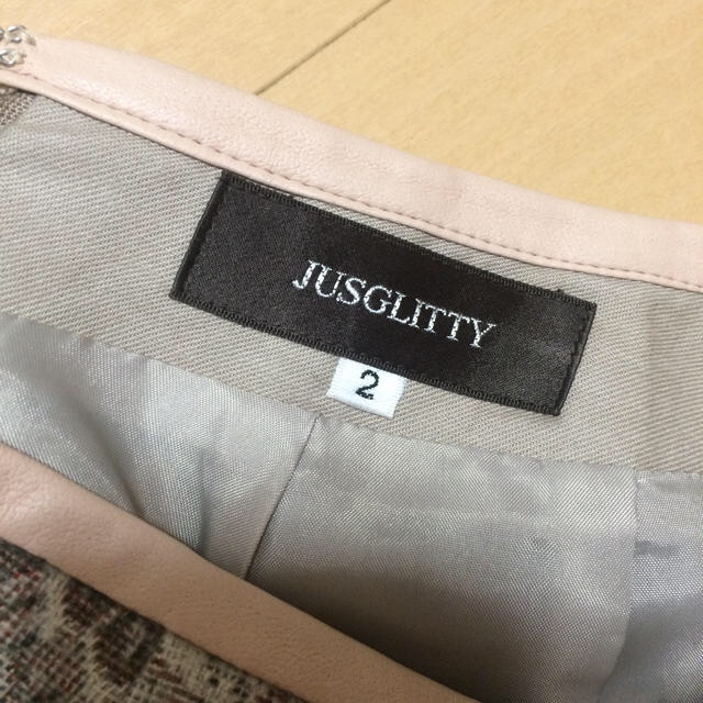 JUSGLITTY(ジャスグリッティー)のJUSGLITTY 花柄タイトスカート レディースのスカート(ミニスカート)の商品写真