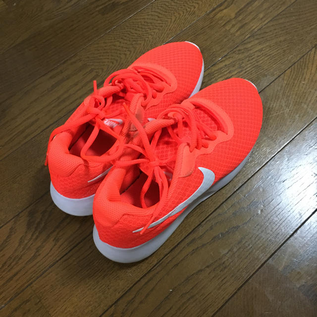 NIKE(ナイキ)のNIKE タンジュン メンズの靴/シューズ(スニーカー)の商品写真