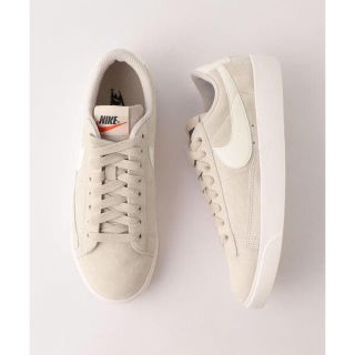 ナイキ(NIKE)のNIKE BLAZER LOW ベージュ ナチュラル(スニーカー)