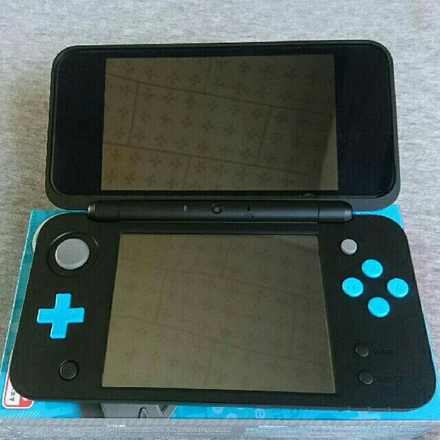 ニンテンドー2DS(ニンテンドー2DS)の※値下げ☆美品☆任天堂 2DS LL本体 おまけ追加 エンタメ/ホビーのゲームソフト/ゲーム機本体(家庭用ゲーム機本体)の商品写真