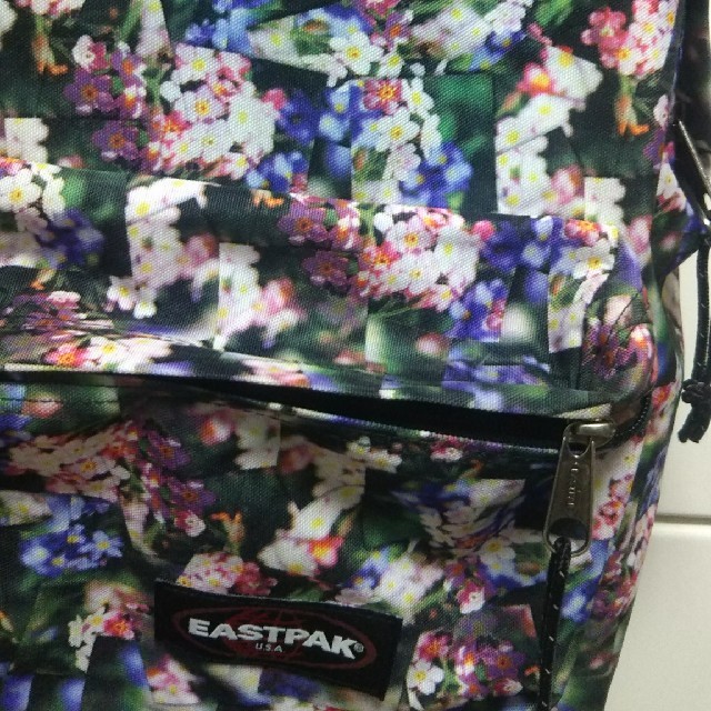EASTPAK(イーストパック)のEASTPAK リュック レディースのバッグ(リュック/バックパック)の商品写真